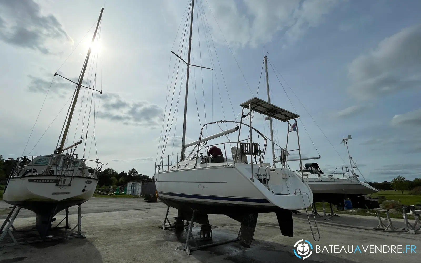 slider 0 Beneteau OCEANIS 323 Dl