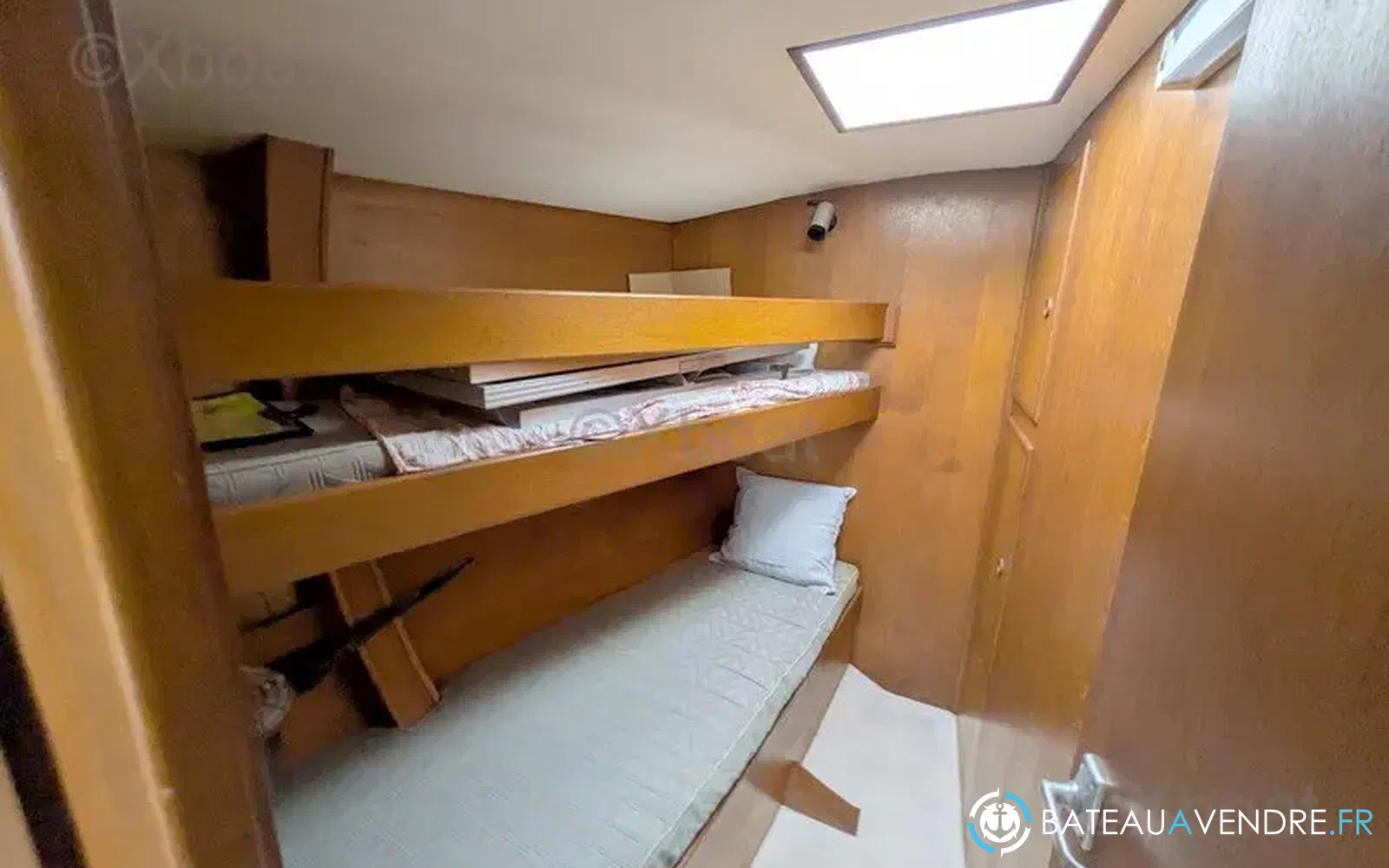 slider 11 Metalu Jade 48 Ketch