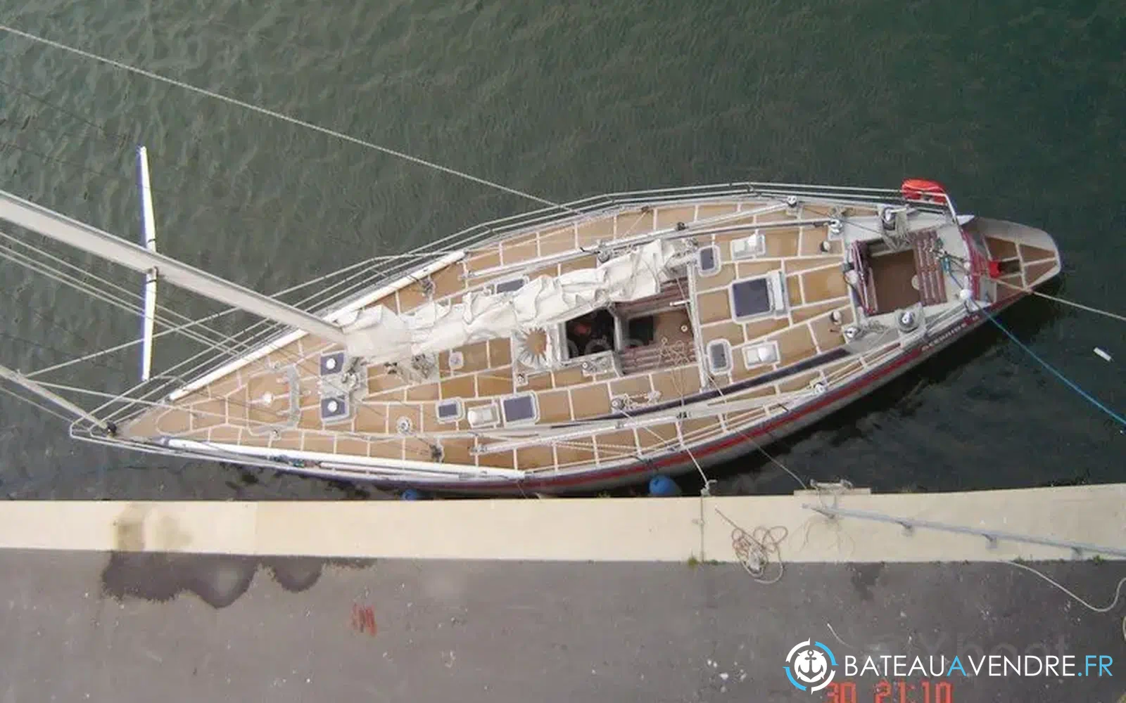 slider 2 Metalu Jade 48 Ketch