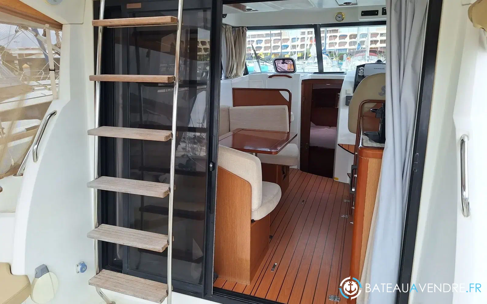 slider 14 Beneteau Antares 30 Fly