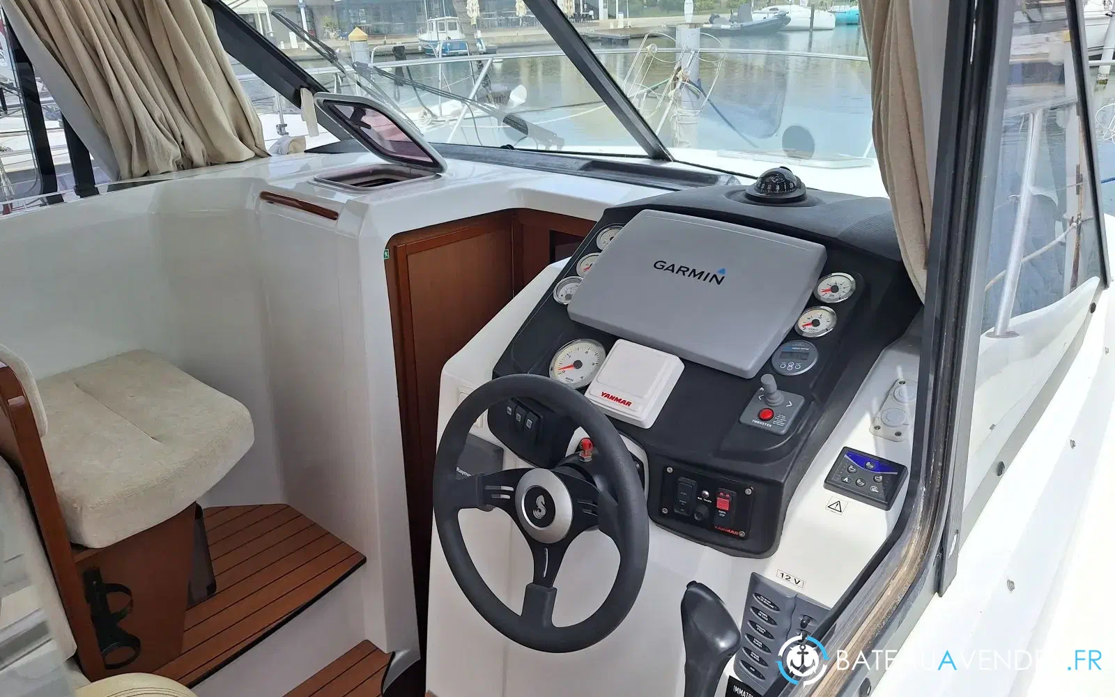 slider 16 Beneteau Antares 30 Fly