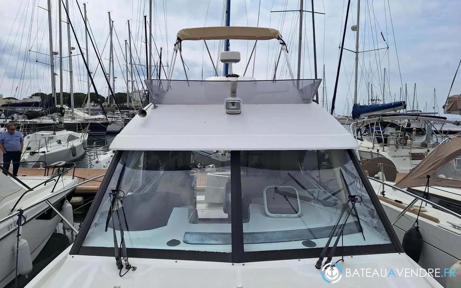 slider 19 Beneteau Antares 30 Fly