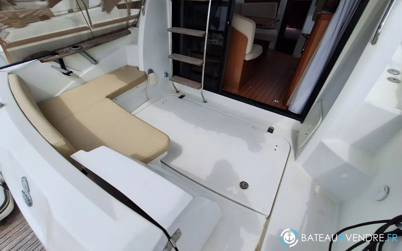 slider 2 Beneteau Antares 30 Fly