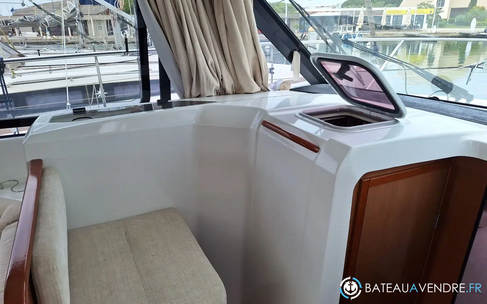 slider 7 Beneteau Antares 30 Fly