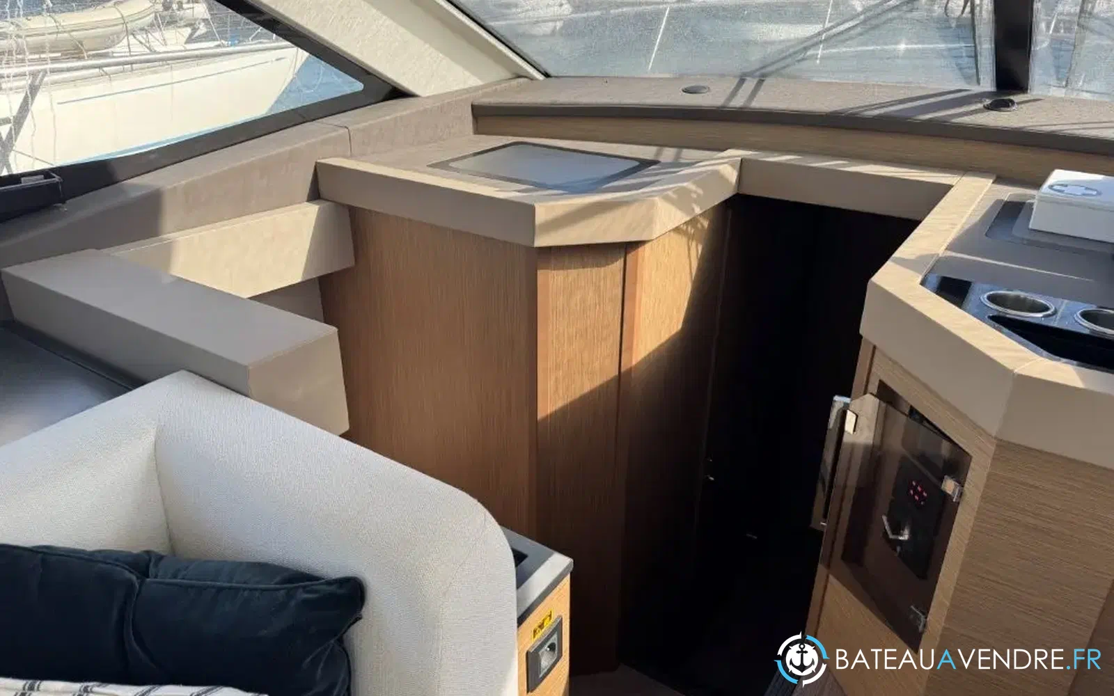 slider 10 Beneteau Monte Carlo 52