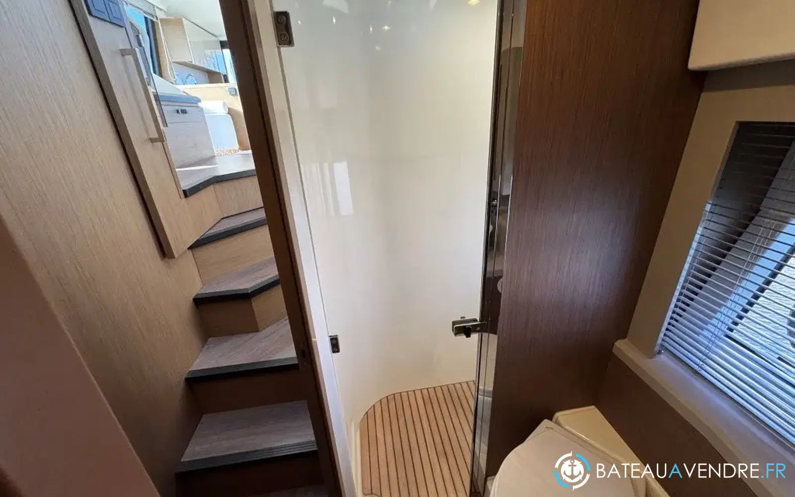 slider 18 Beneteau Monte Carlo 52
