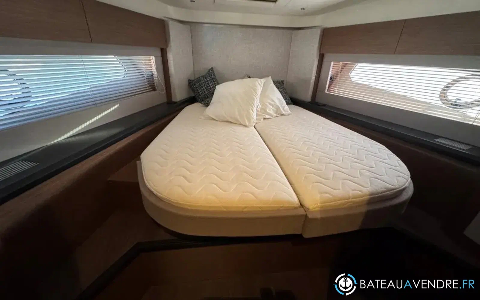 slider 19 Beneteau Monte Carlo 52