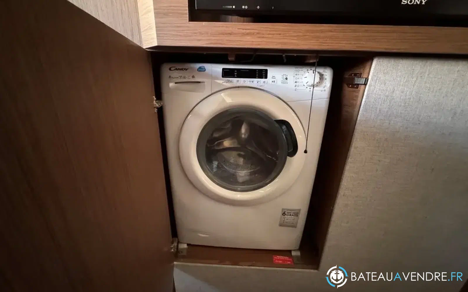 slider 23 Beneteau Monte Carlo 52