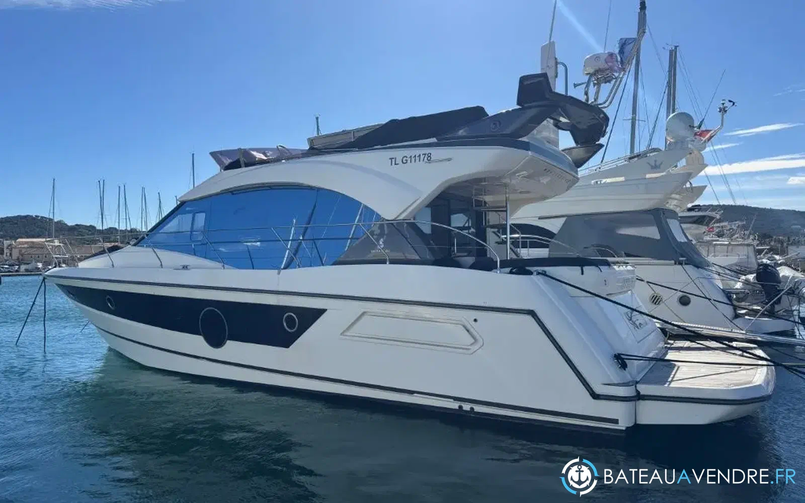 slider 2 Beneteau Monte Carlo 52
