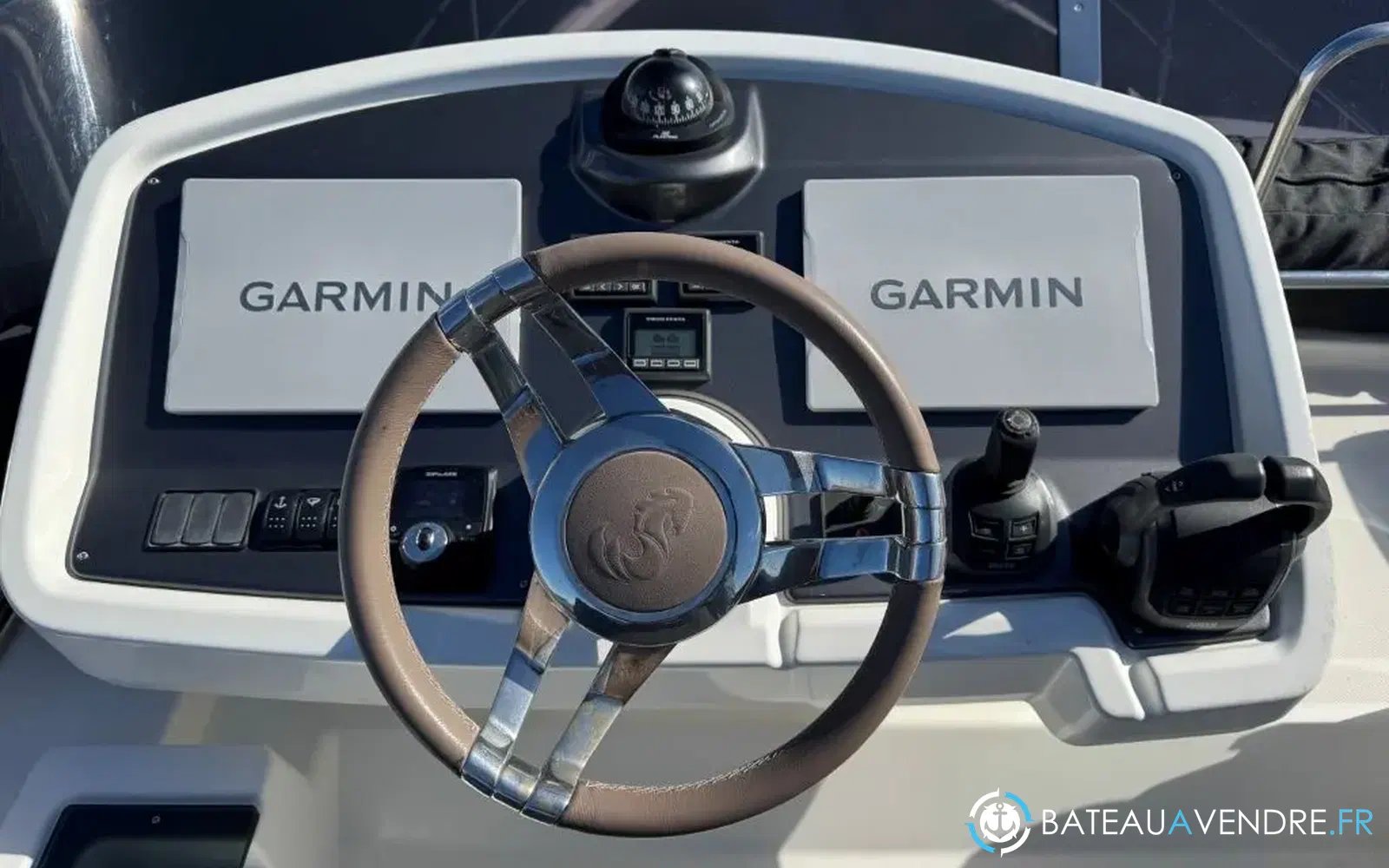 slider 29 Beneteau Monte Carlo 52