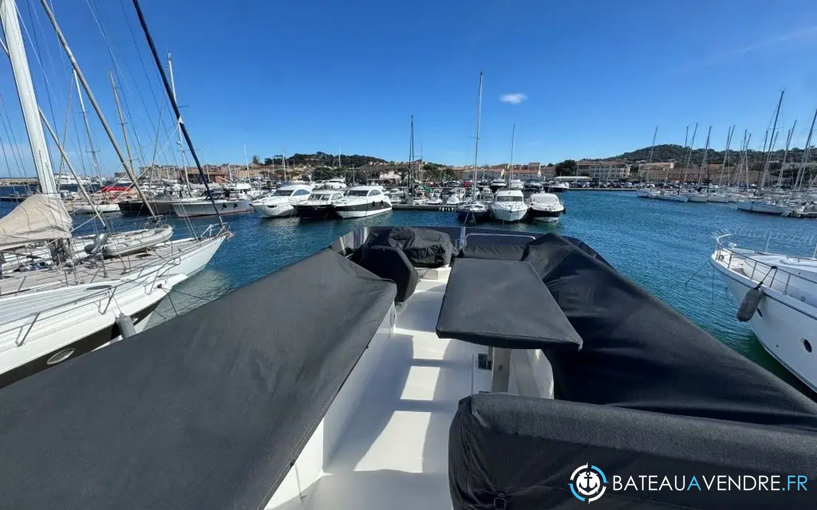 slider 31 Beneteau Monte Carlo 52