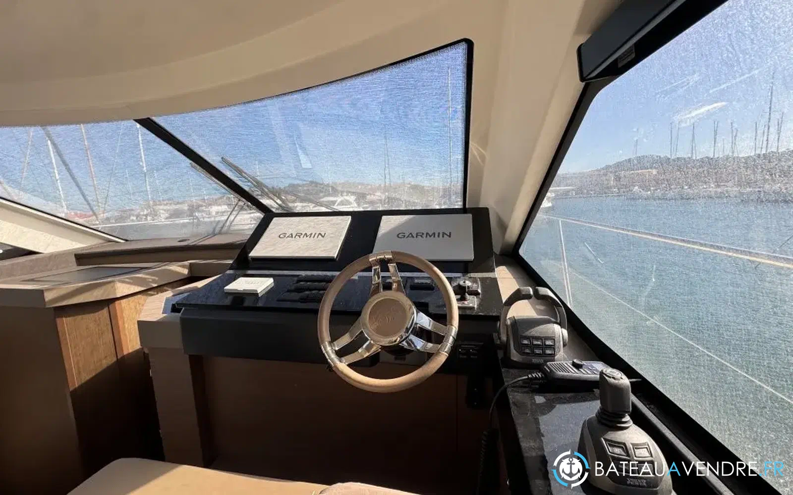 slider 8 Beneteau Monte Carlo 52