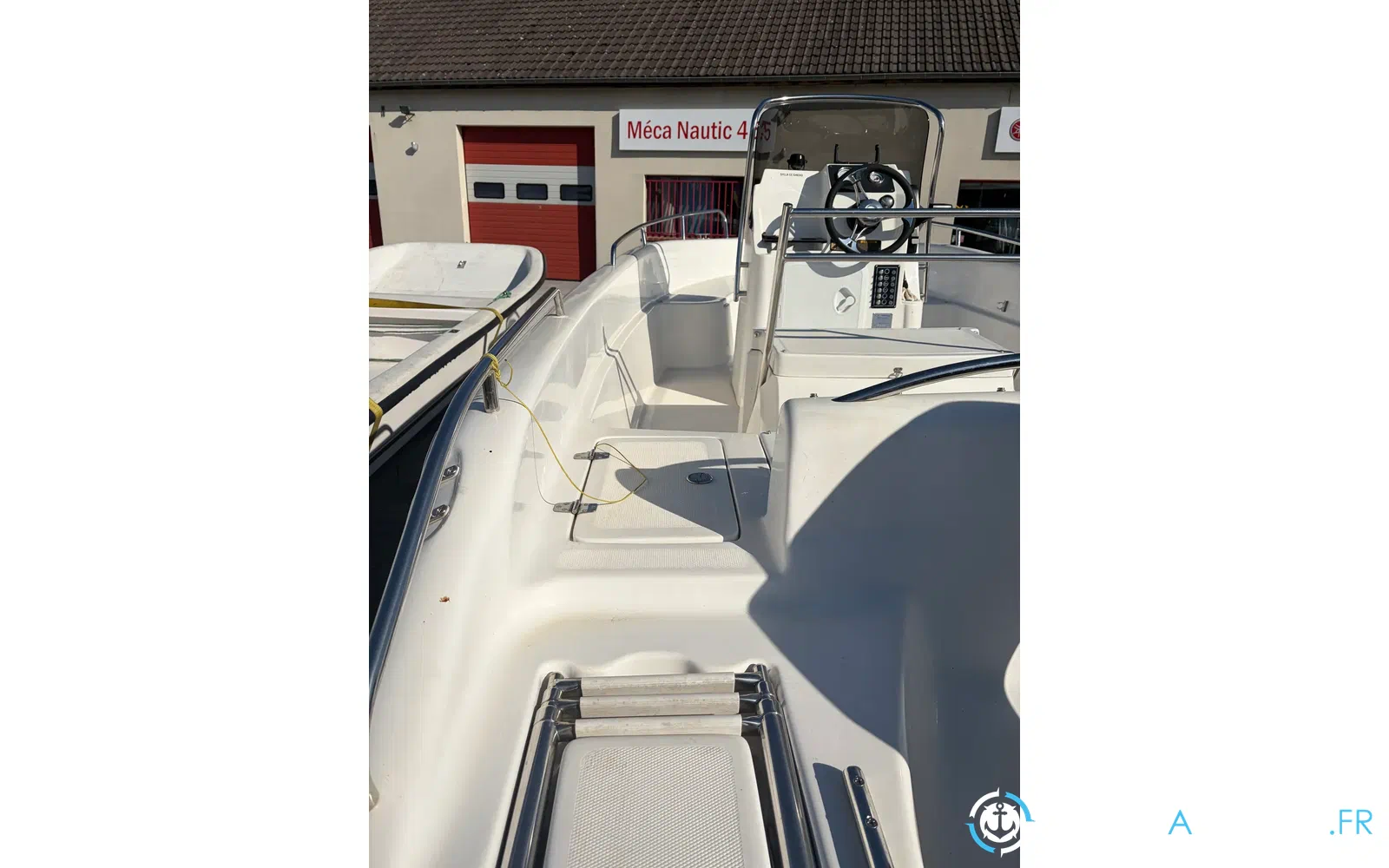 slider 2 Poseidon Blue Water 170