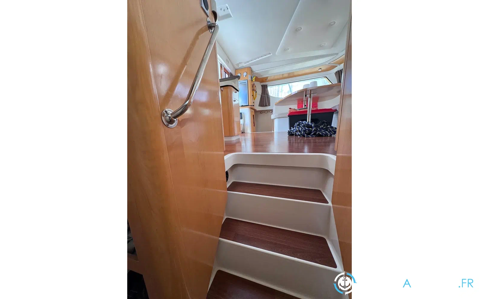 slider 15 Fountaine Pajot Orana 44