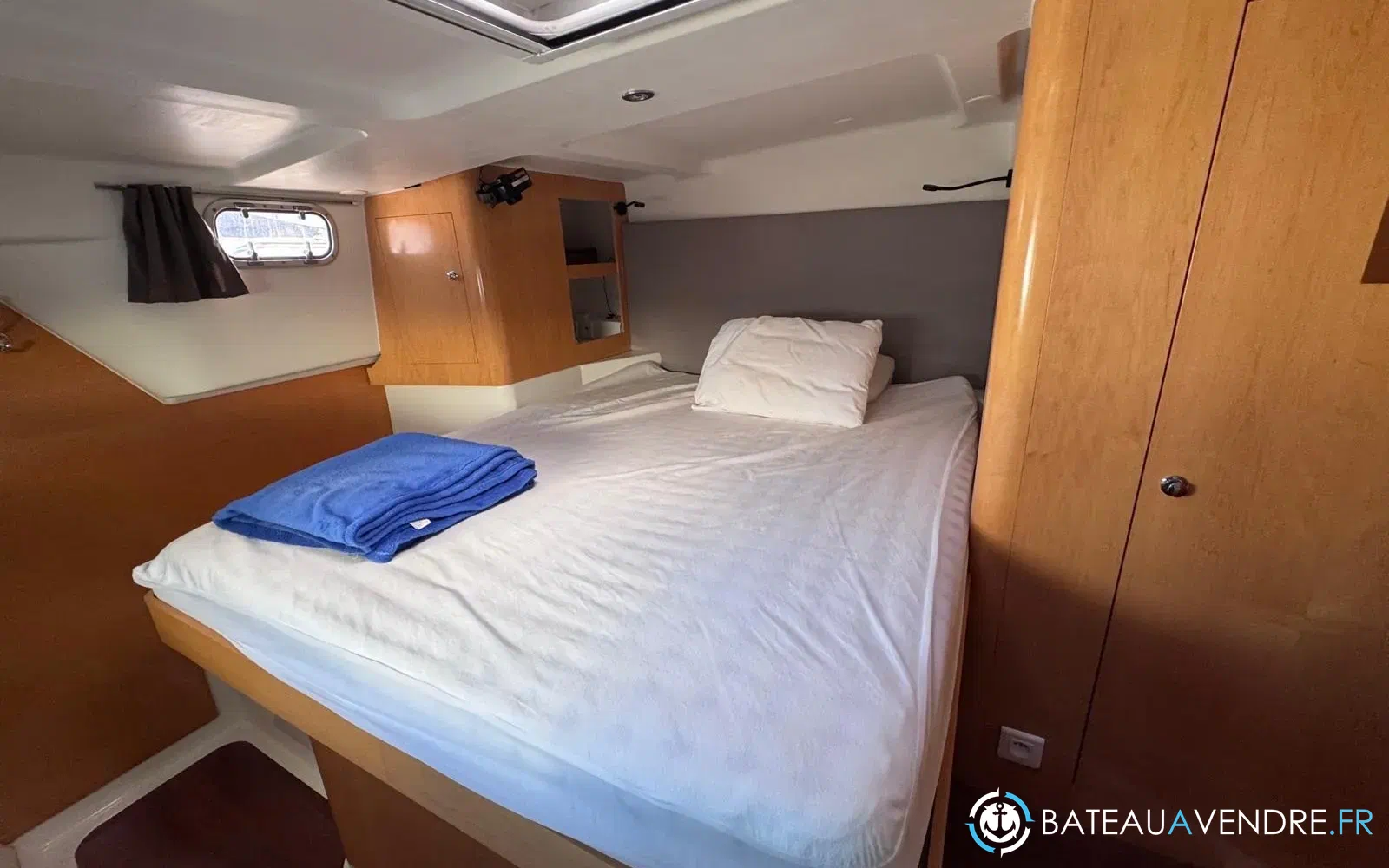 slider 19 Fountaine Pajot Orana 44