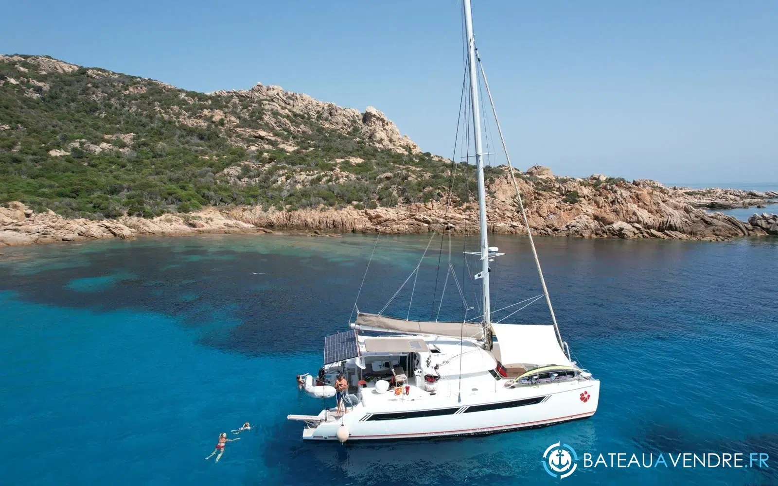 slider 0 Fountaine Pajot Orana 44