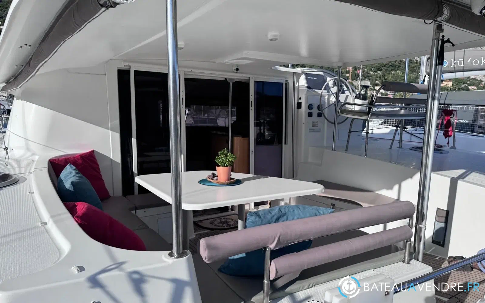 slider 10 Fountaine Pajot Orana 44