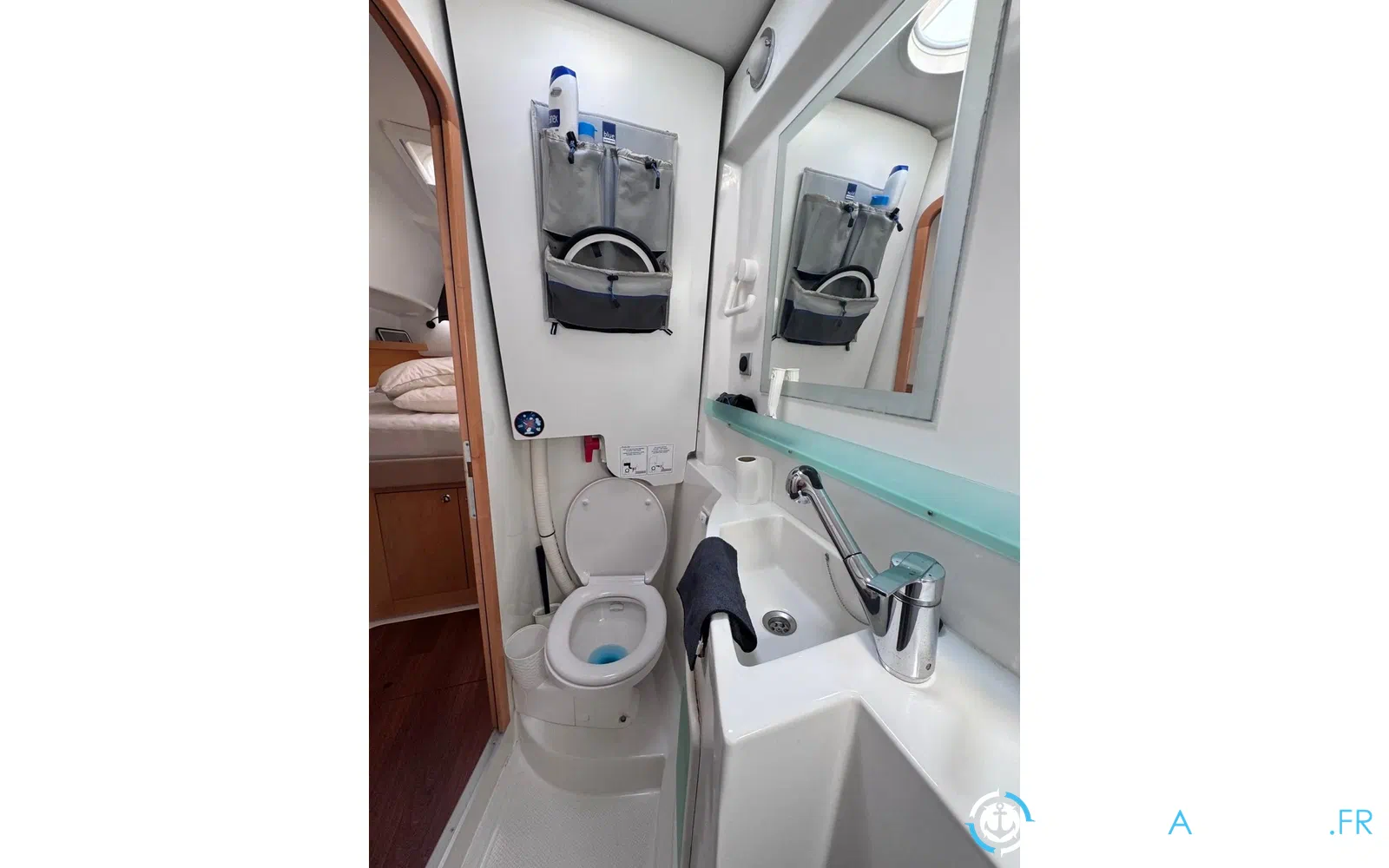 slider 21 Fountaine Pajot Orana 44