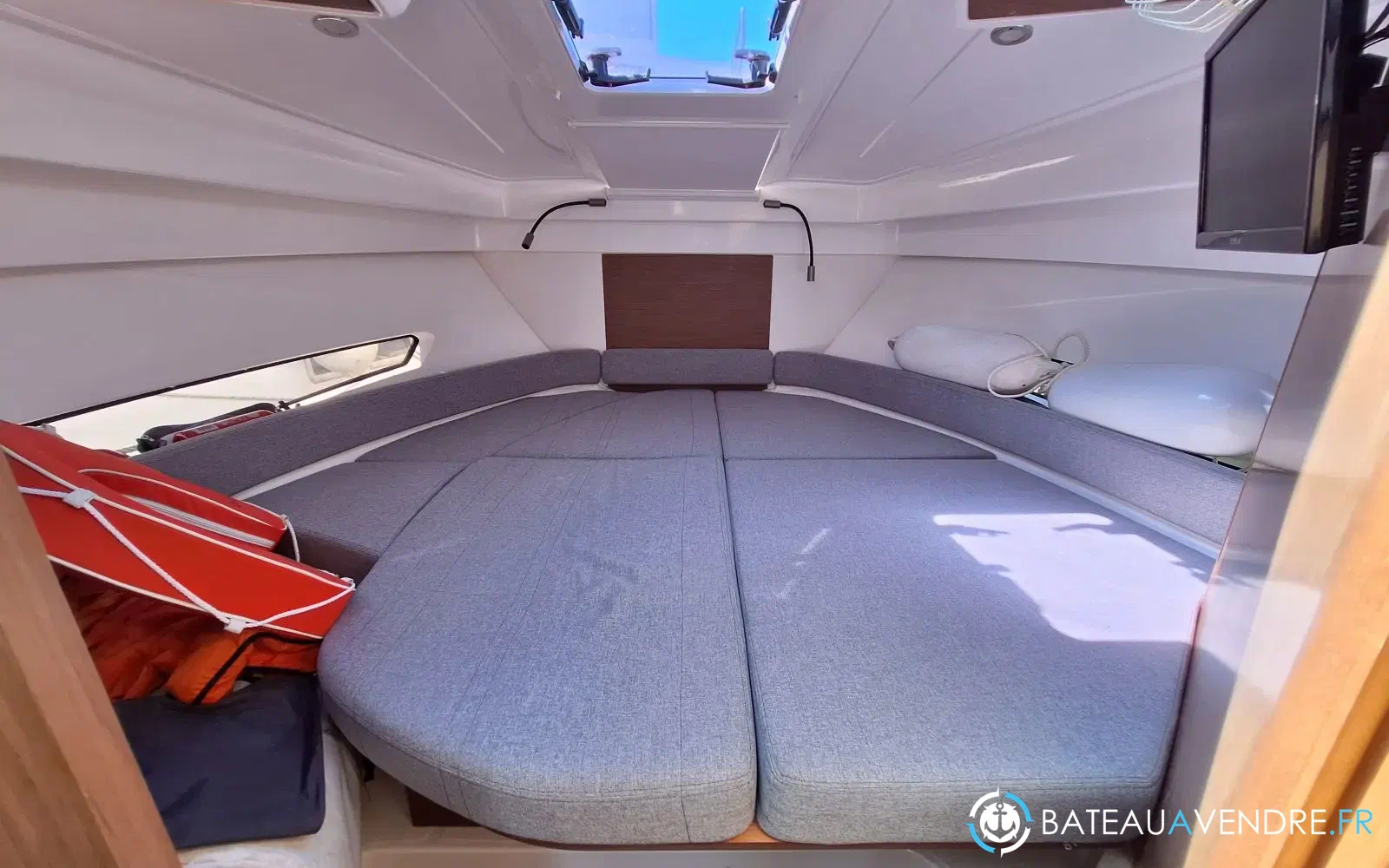 slider 10 Beneteau Antares 9 OB
