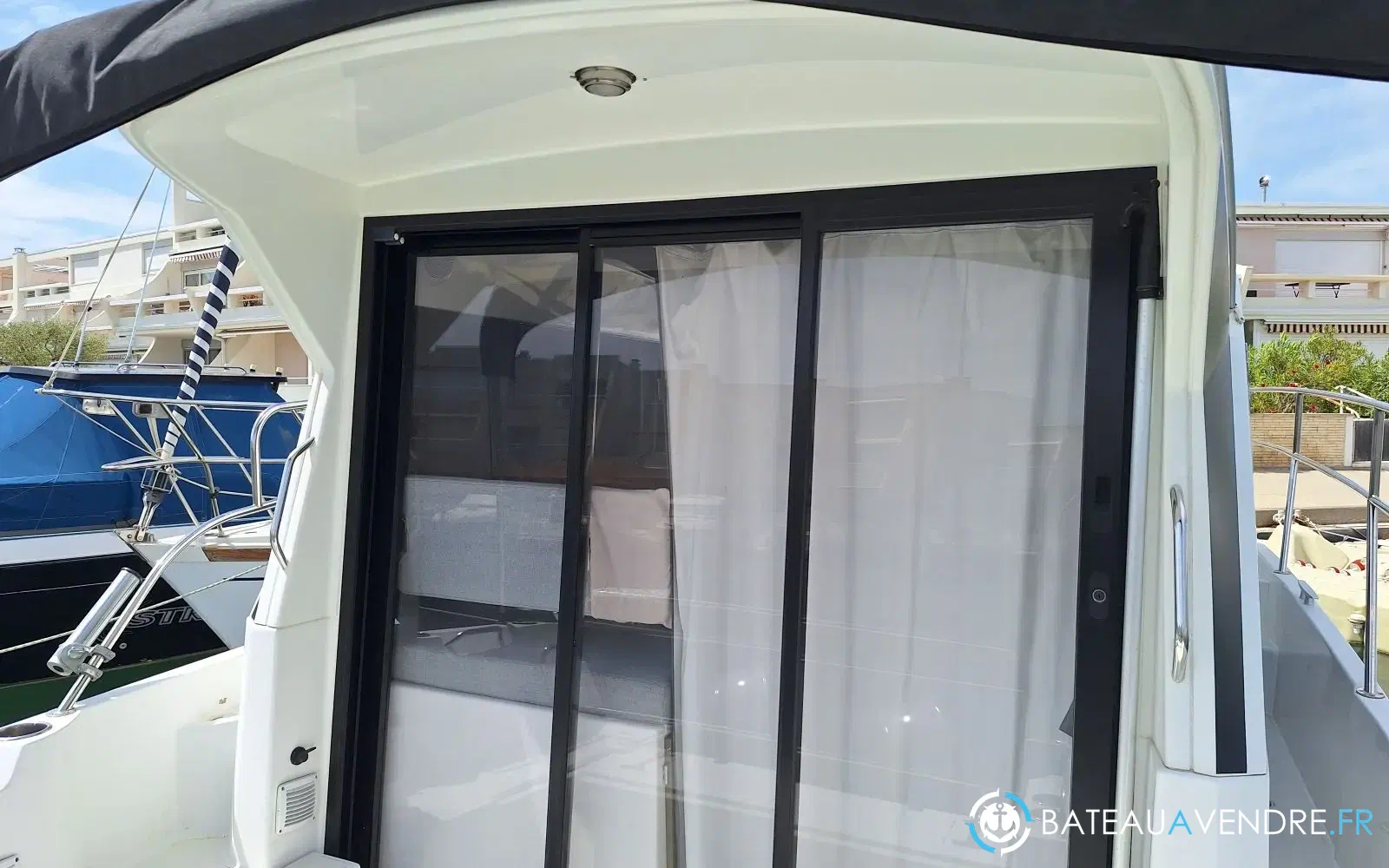 slider 18 Beneteau Antares 9 OB