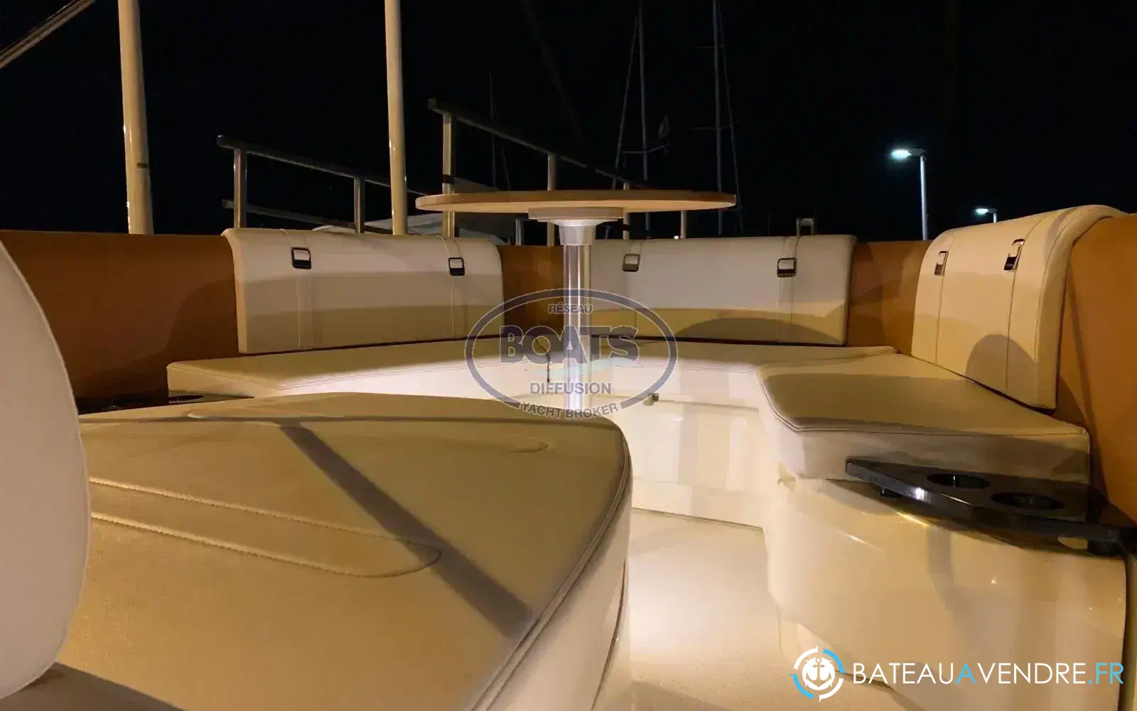 slider 13 Invictus 270 FX