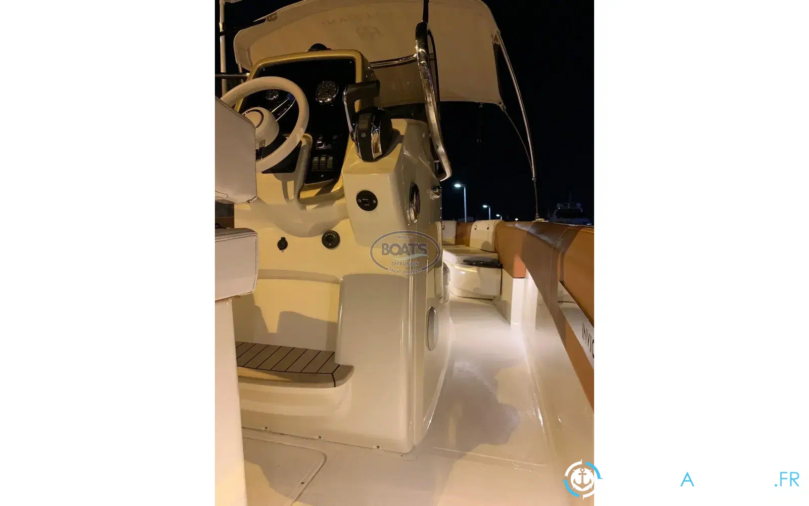 slider 14 Invictus 270 FX