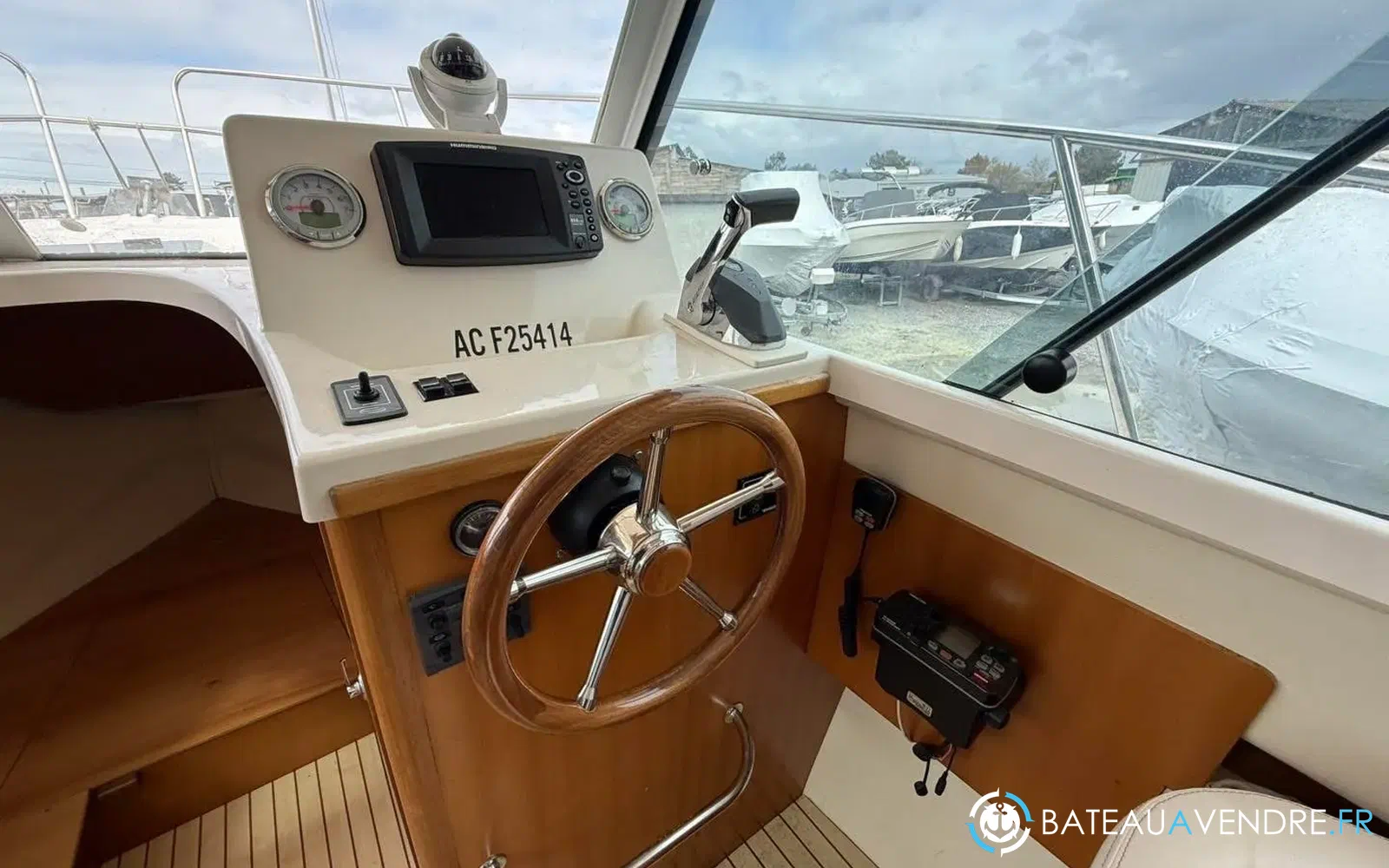 slider 17 Ocqueteau 725 timonier