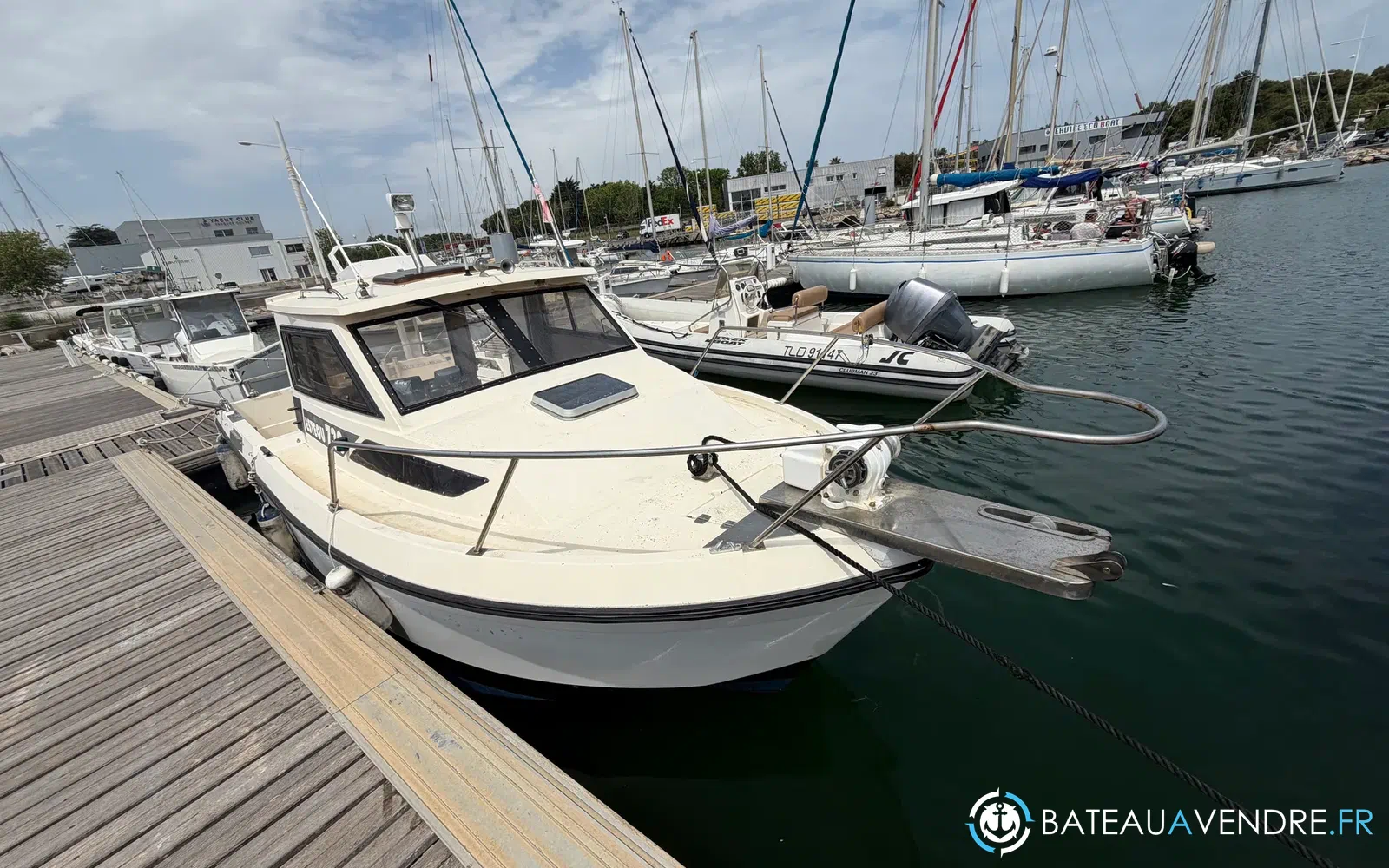 slider 2 Jeanneau Esteou 730