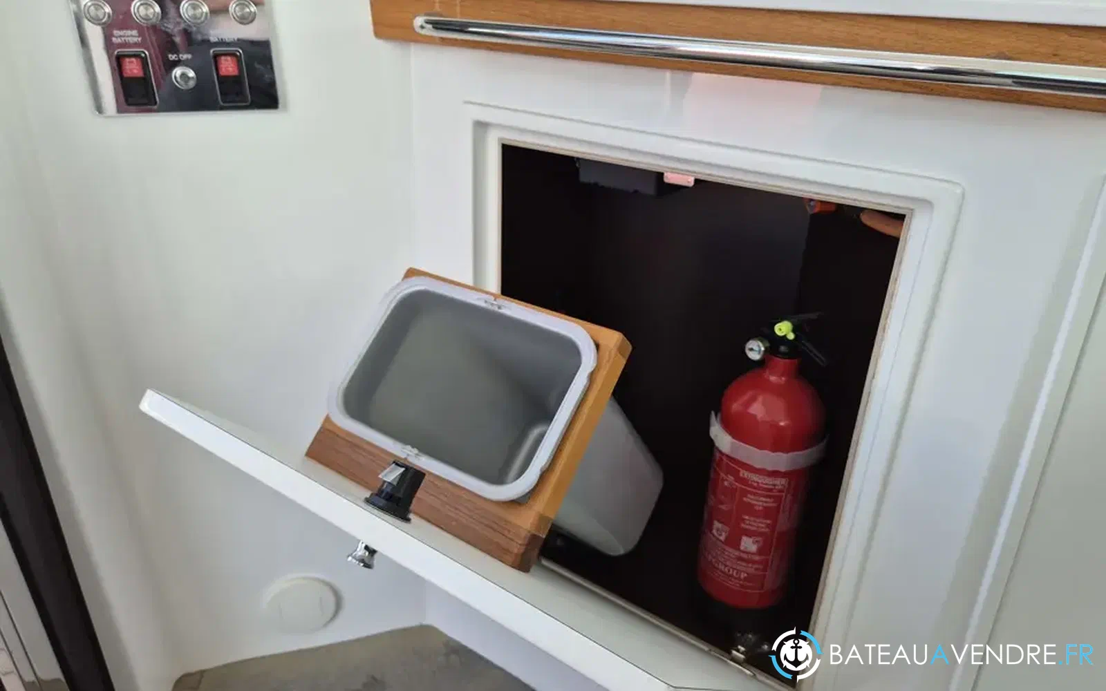 slider 44 Delta Marine Delta 33