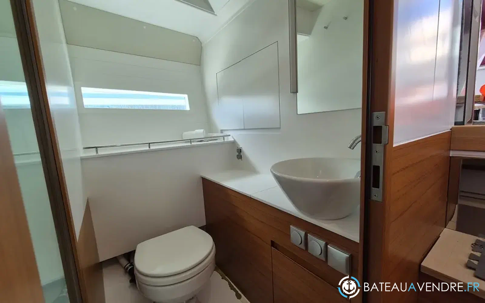 slider 61 Delta Marine Delta 33