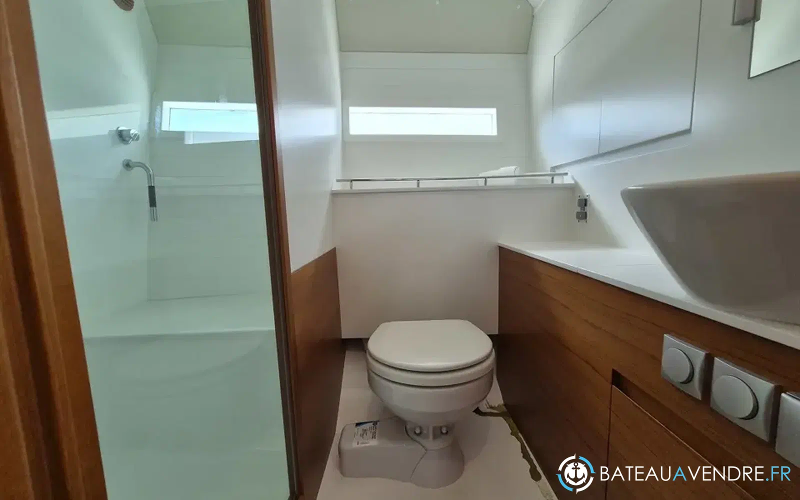 slider 64 Delta Marine Delta 33