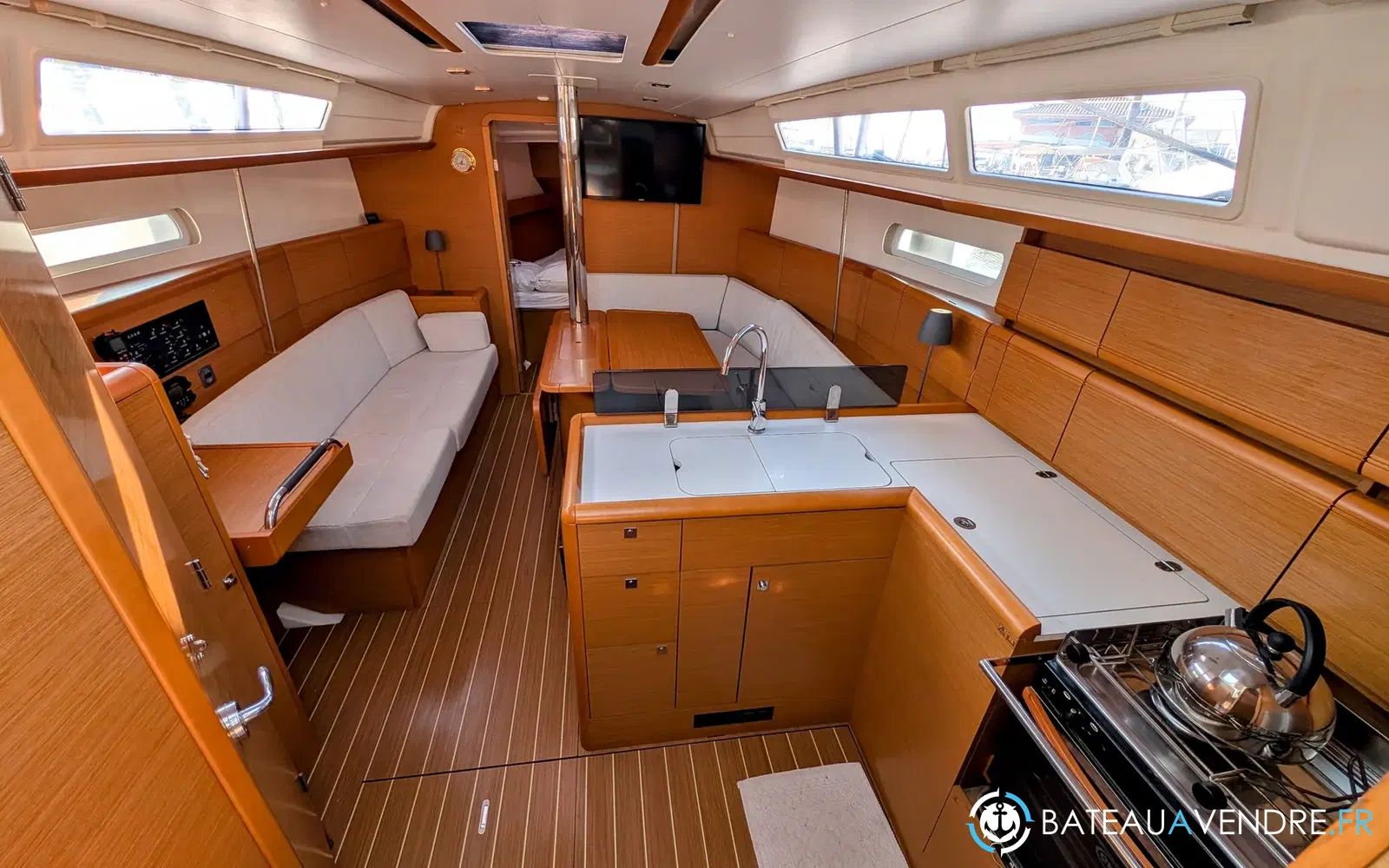 slider 16 Jeanneau Sun Odyssey 379