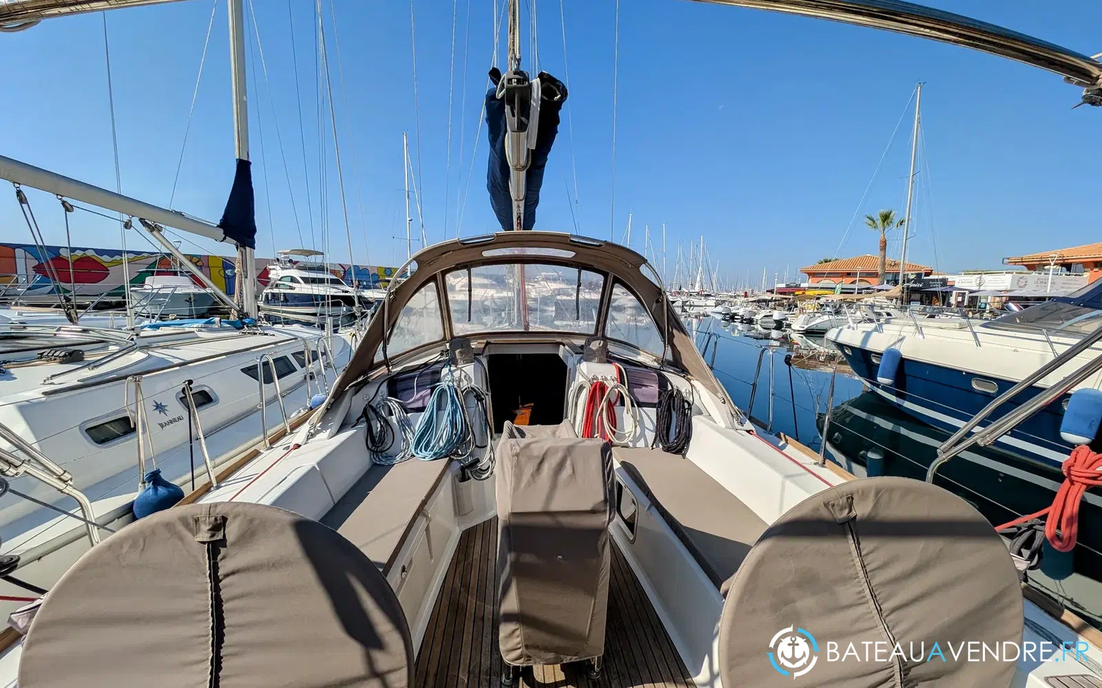 slider 8 Jeanneau Sun Odyssey 379