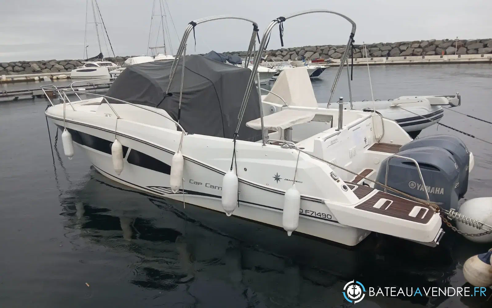 slider 0 Jeanneau Cap Camarat 9.0 WA