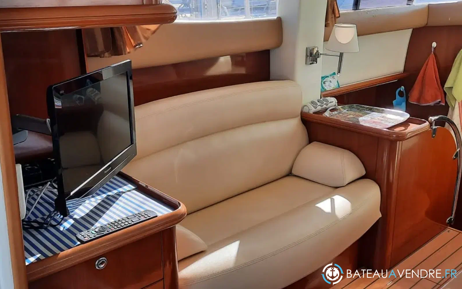 slider 10 Jeanneau Prestige 36