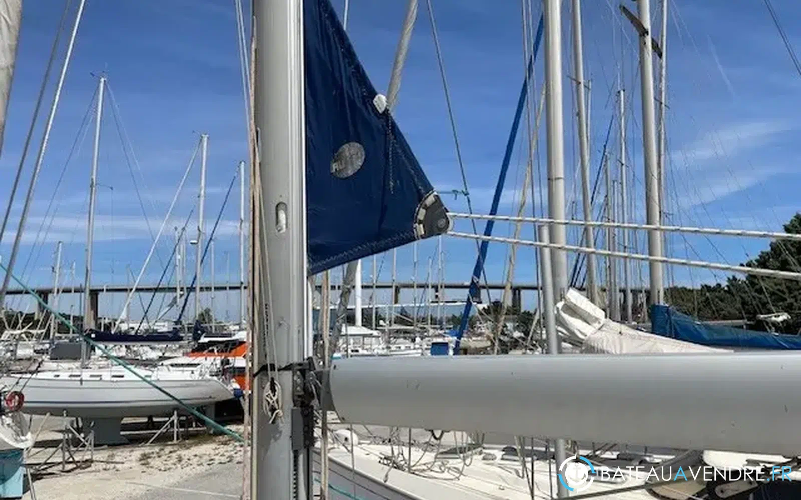 slider 12 Jeanneau Sun Odyssey 37.2