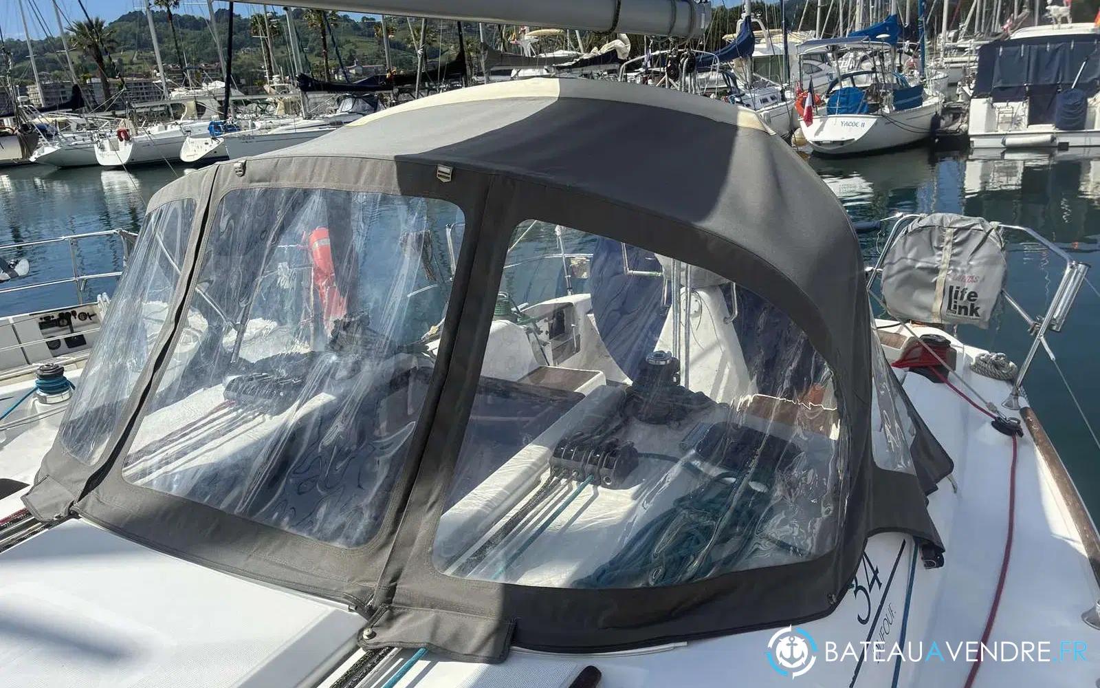 slider 16 Dufour 34 Anniversary Edition