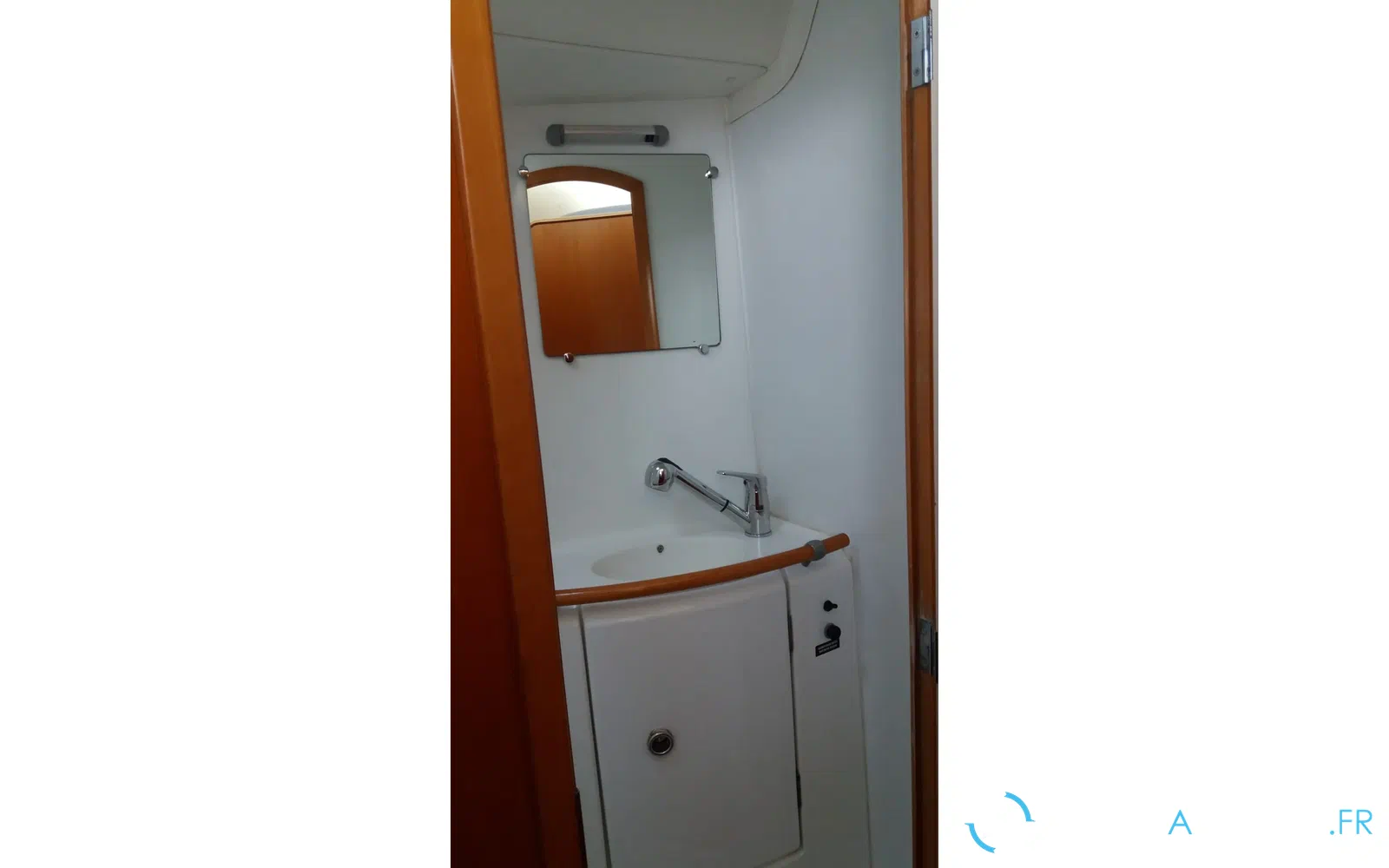 slider 12 CN Bordeaux Lagoon 380