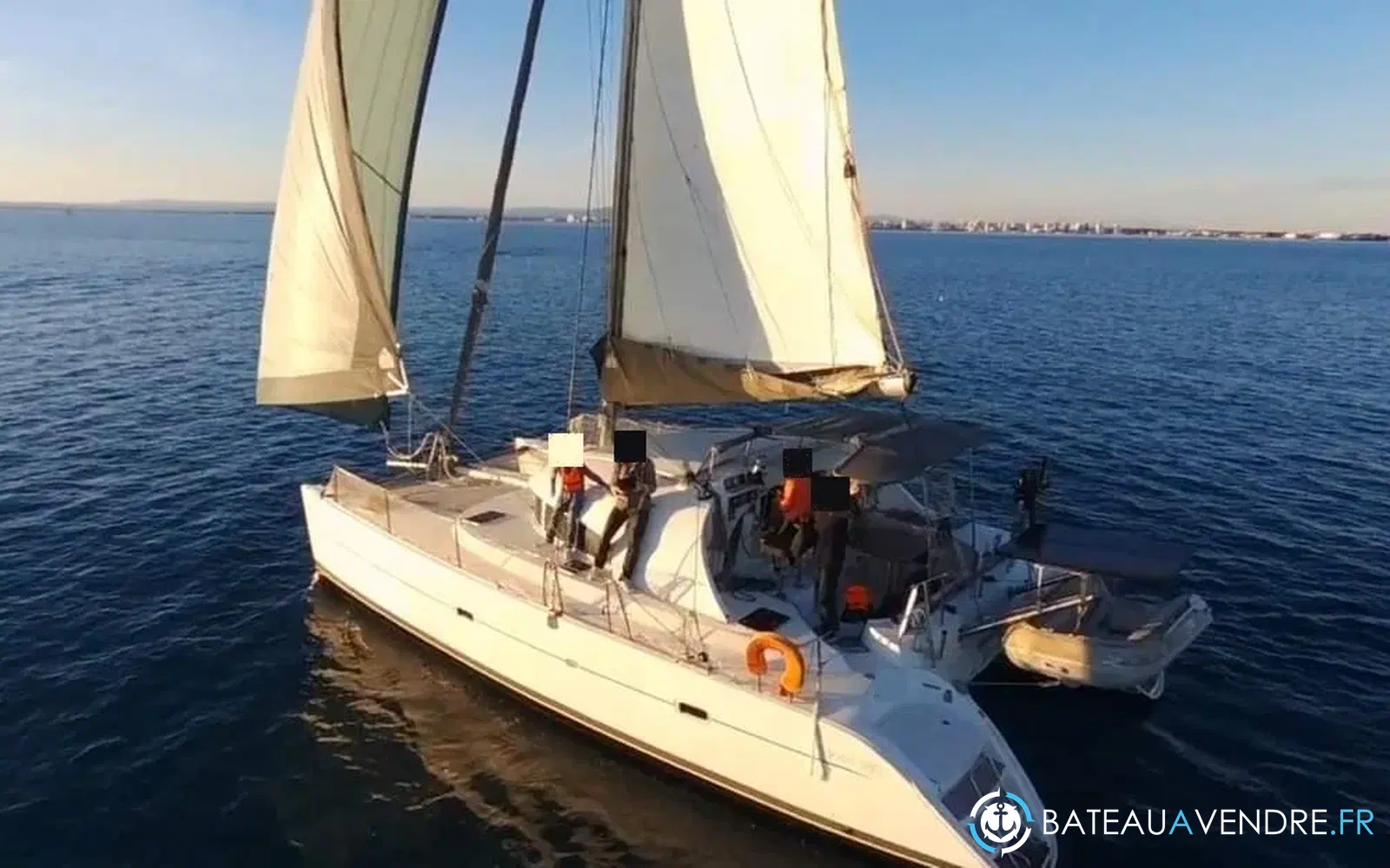 slider 1 CN Bordeaux Lagoon 380