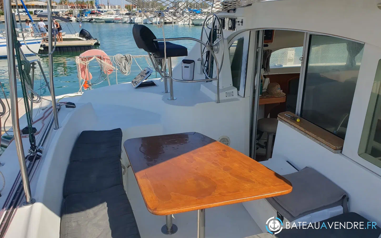 slider 3 CN Bordeaux Lagoon 380