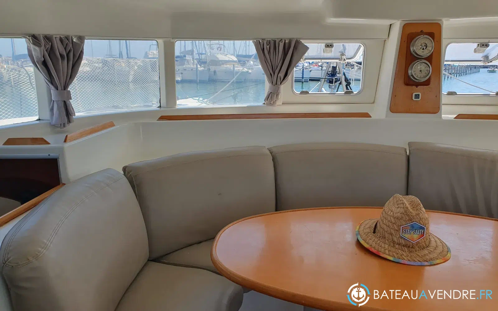 slider 5 CN Bordeaux Lagoon 380