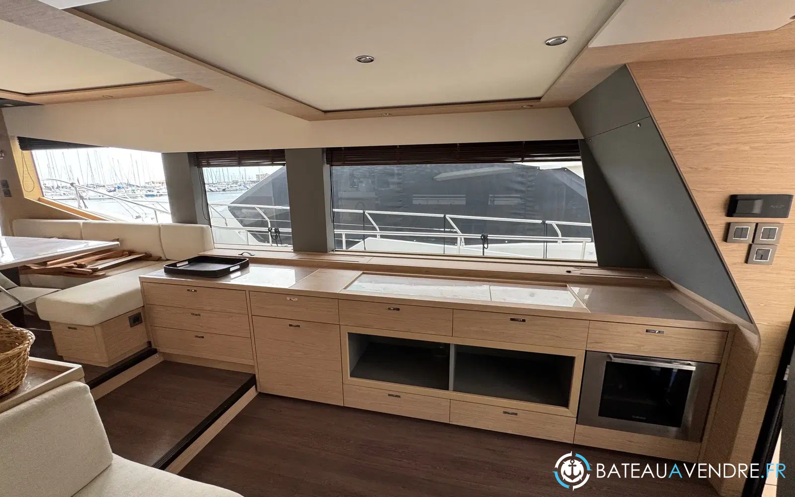 slider 17 Beneteau Grand Trawler 62