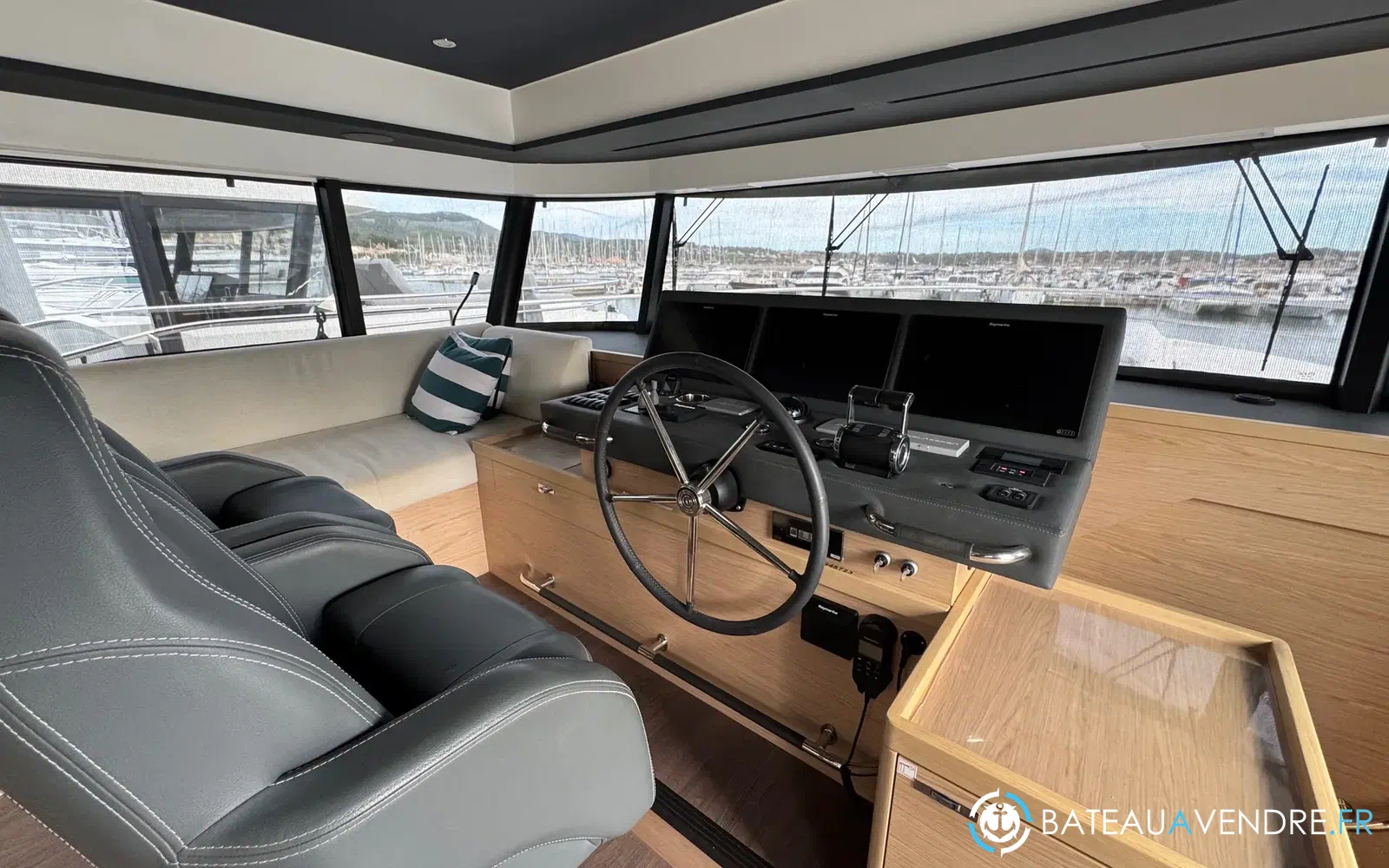 slider 20 Beneteau Grand Trawler 62