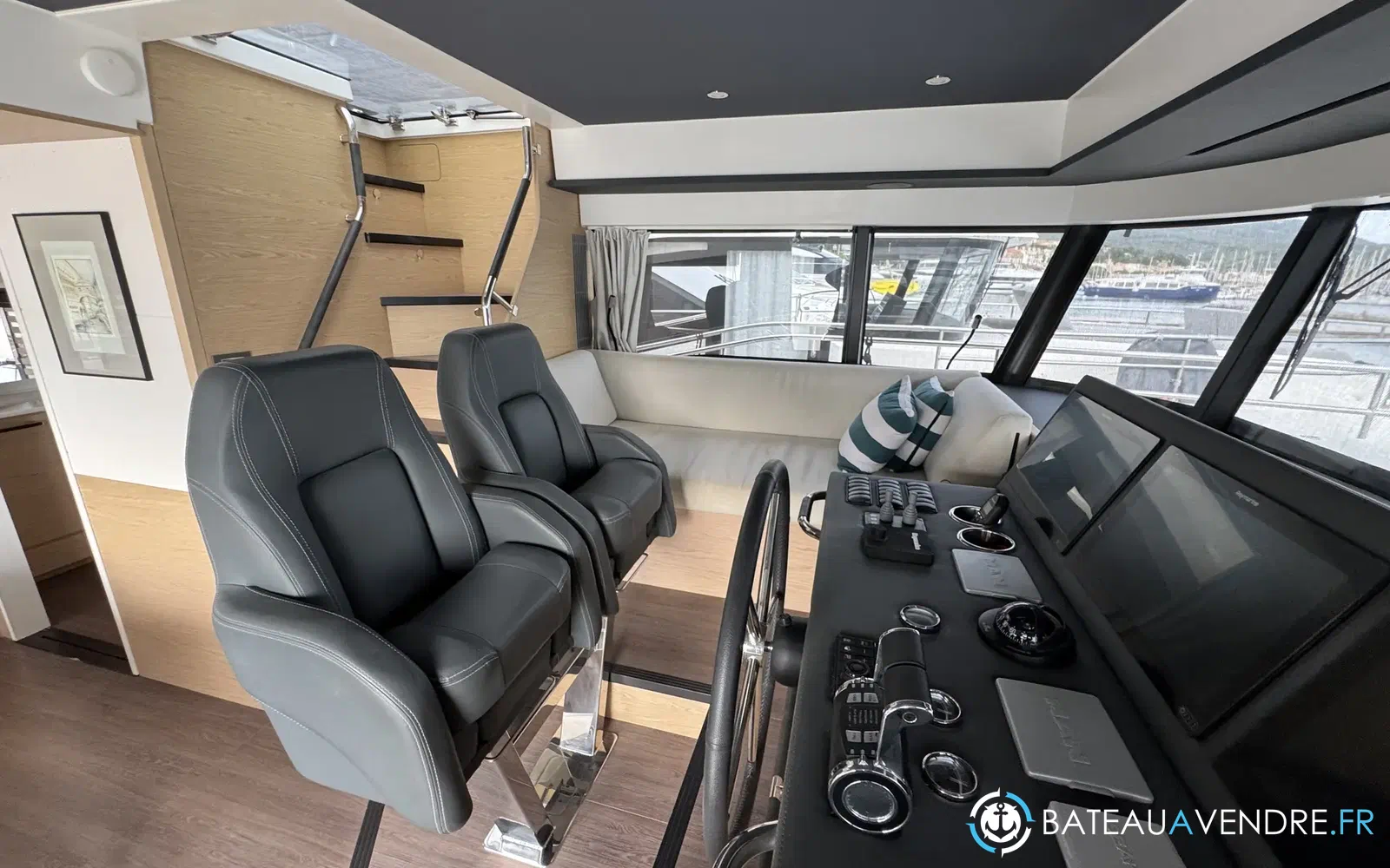 slider 21 Beneteau Grand Trawler 62
