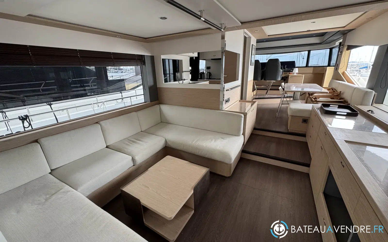 slider 7 Beneteau Grand Trawler 62