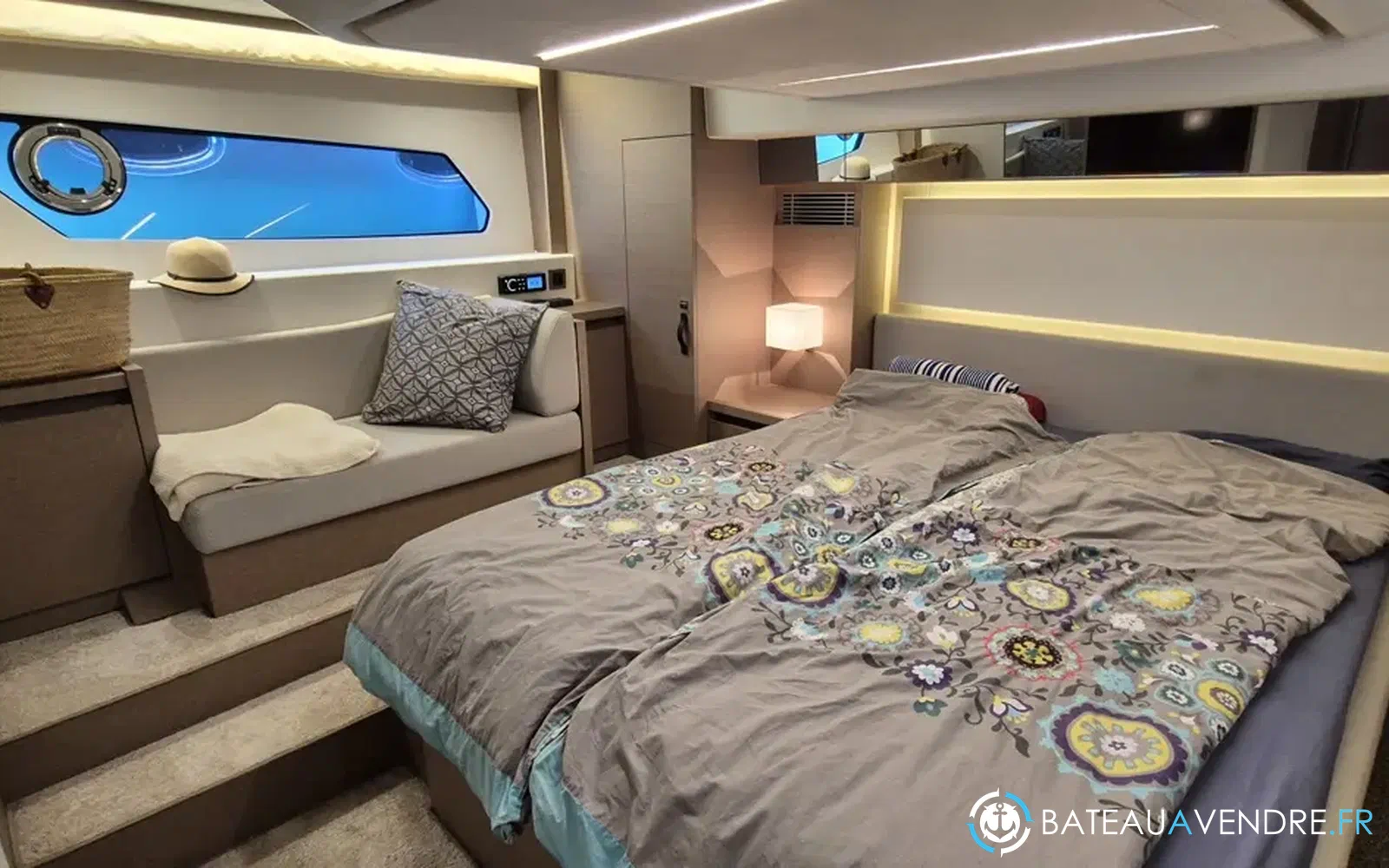 slider 5 Prestige Yachts 460 Fly