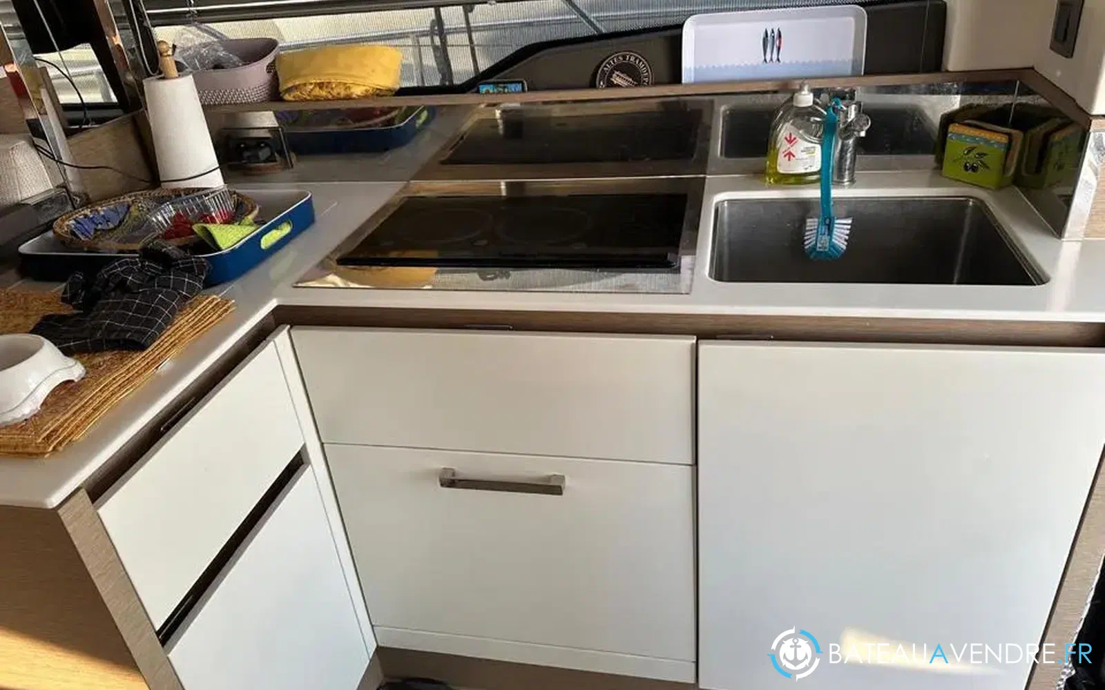 slider 8 Prestige Yachts 460 Fly