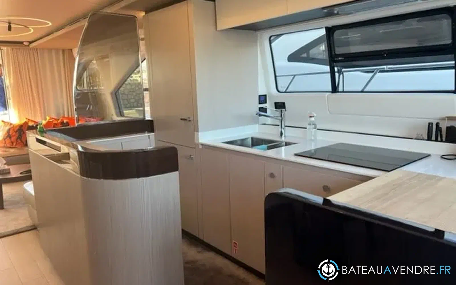 slider 25 Azimut 72 flybridge