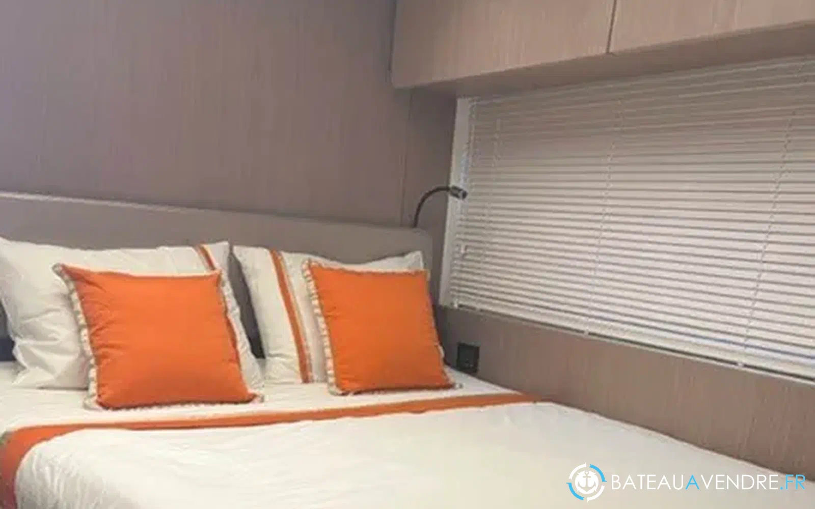 slider 5 Azimut 72 flybridge