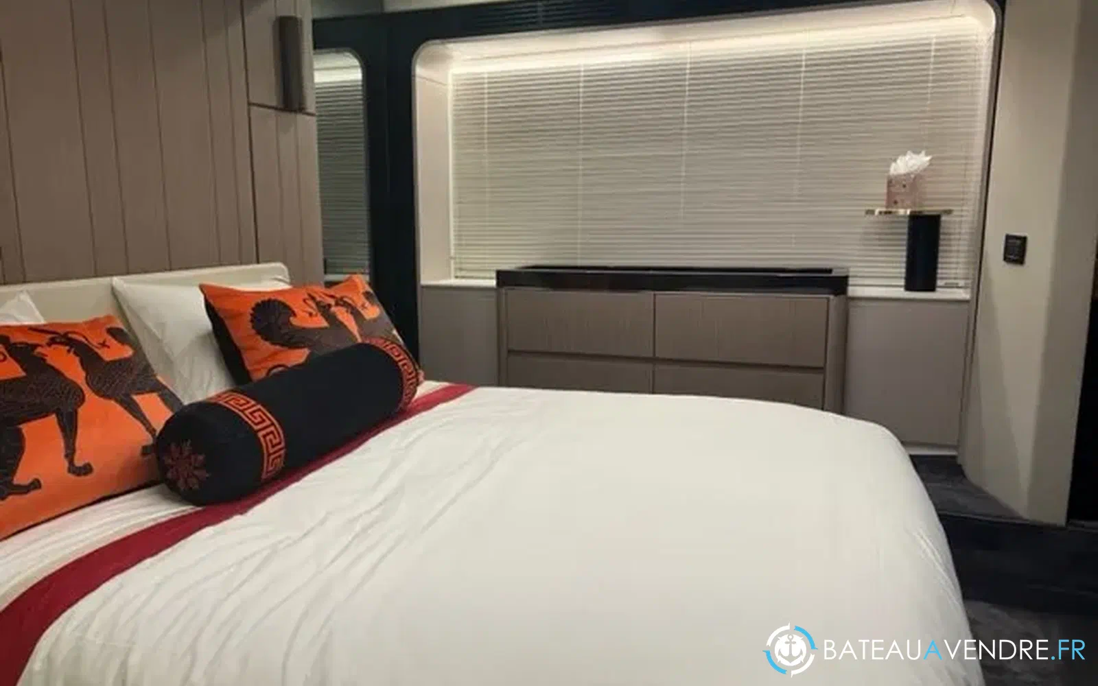 slider 7 Azimut 72 flybridge